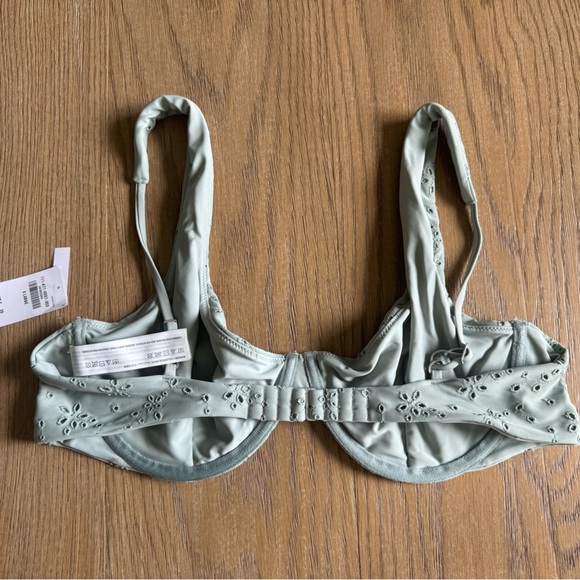 Abercrombie & Fitch Eyelet Underwire Bikini Top - Picture 3 of 3